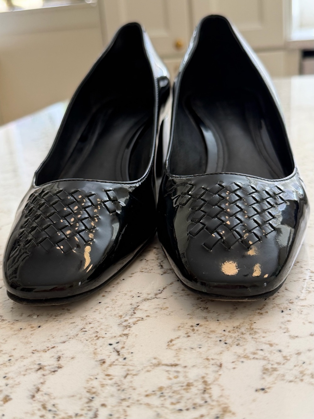 Bottega Veneta Black Patent Leather Woven Toe Block Heel Pumps 38